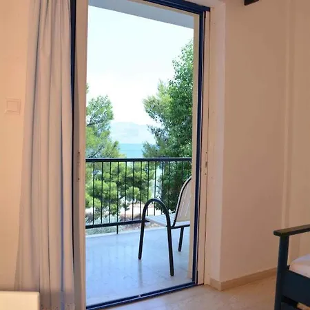 Helen's Appartments 3*